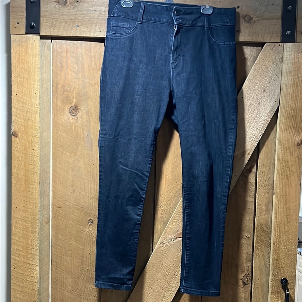 Dark Blue Cropped Ankle Jeans with Slim Fit